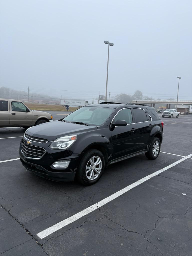 2017 Chevrolet Equinox LT's photo